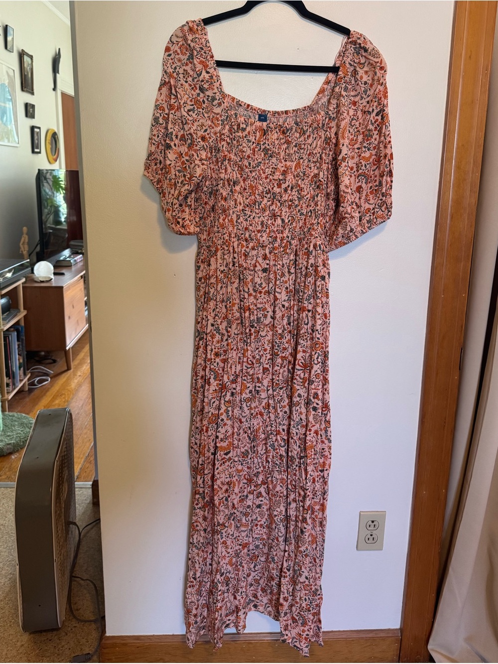 Old Navy Peach Floral Smocked Maxi Dress
